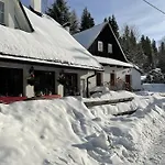 Rozpravkovy Domcek Zvoncek بيت للعطل